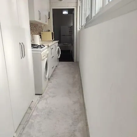 Romantik,huzurlu Sicacik ,ayri Mutfakli Studio Daire